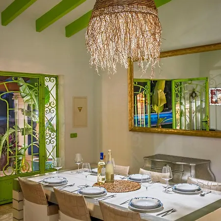 Del Artista Super Lujo Villa *